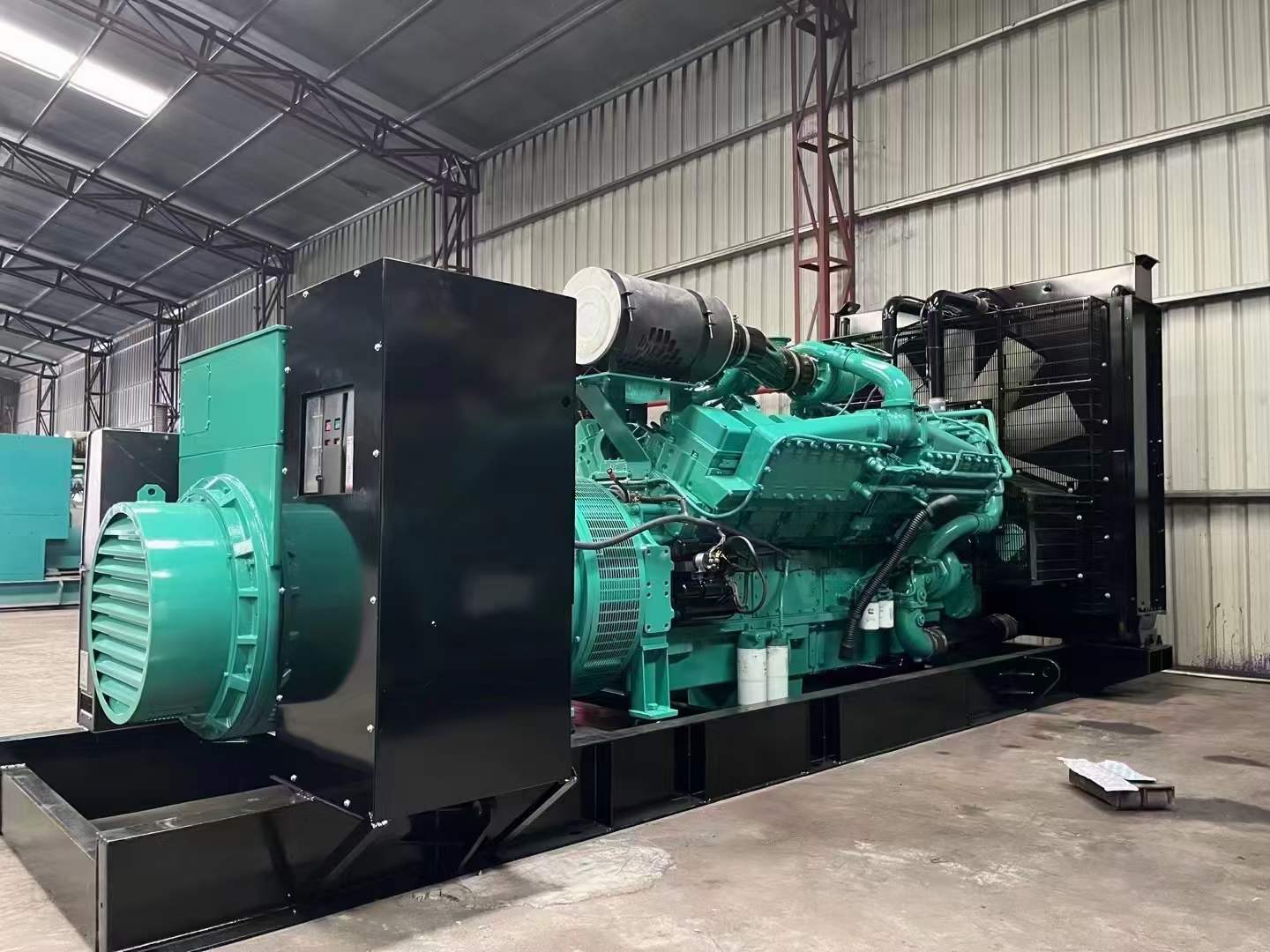 翁牛特如何降低 800kW 柴油发电机输出电流的波动？